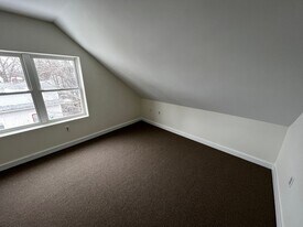 20-22-22 Winter St in Dover, NH - Building Photo