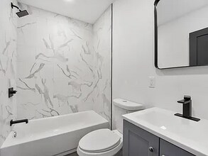 1500 W Tioga St, Unit 1 in Philadelphia, PA - Building Photo - Building Photo