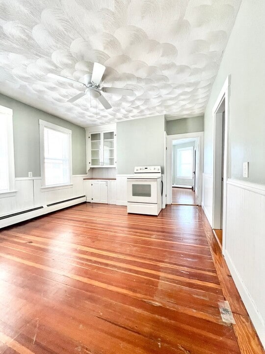 89 Rochambeau Ave in Providence, RI - Building Photo