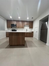 199 Redland Rd in Homestead, FL - Foto de edificio - Building Photo
