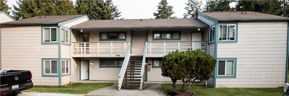 Radius Apartments in Olympia, WA - Building Photo