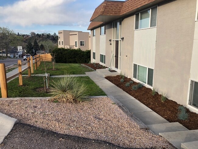 2145 King St, Unit 02