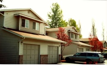 126 W Casino Rd in Everett, WA - Foto de edificio - Building Photo