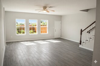 7952 Blue St in Houston, TX - Foto de edificio - Building Photo