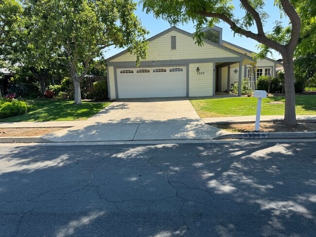 1205 Dominic Way