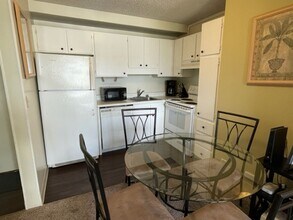 2240 Kuhio Ave.-Unit -ML044. 2240 Kuhio Avenue #2403 in Honolulu, HI - Building Photo - Building Photo