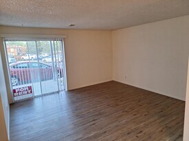5300 E Cherry Creek South Dr, Unit 213 in Denver, CO - Building Photo