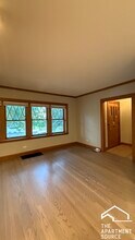 6614 N Northwest Hwy in Chicago, IL - Building Photo - Building Photo