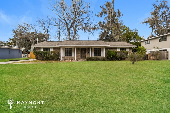 property at 5439 Contina Ave