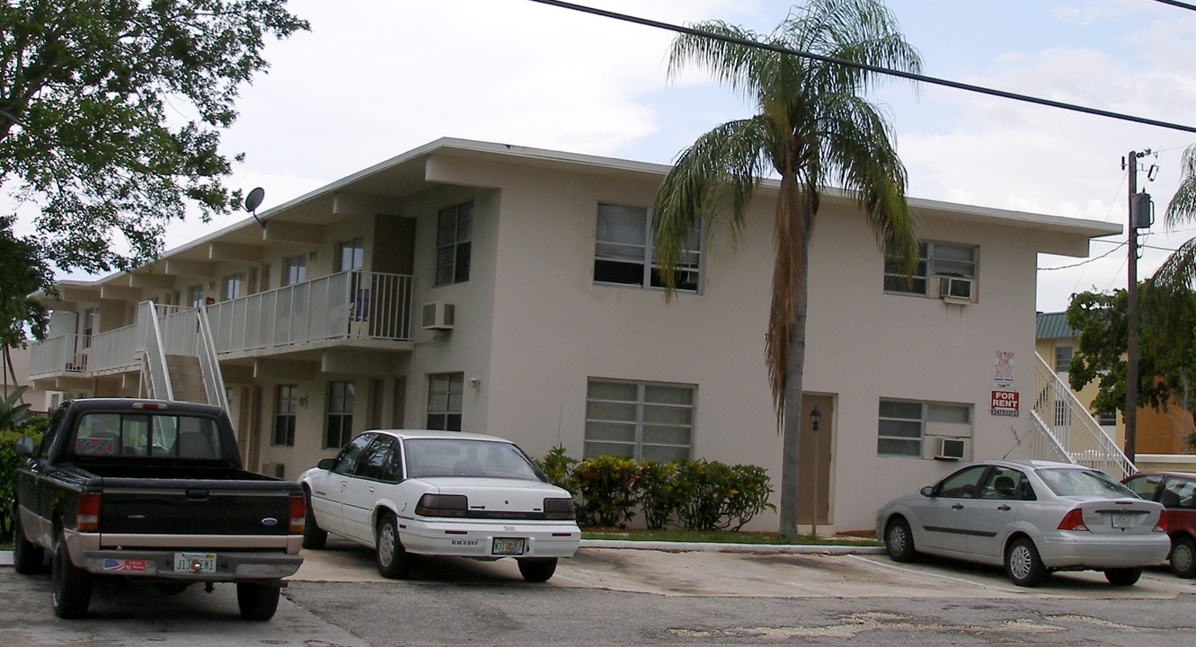 Happy Homes in Pompano Beach, FL - Building Photo