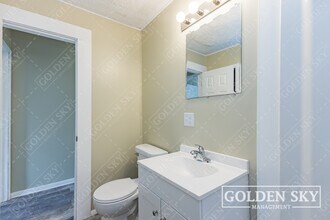 2125 E Harvard Ave in Muncie, IN - Foto de edificio - Building Photo