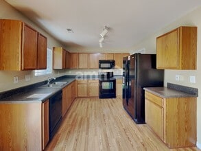 2432 Sweet Birch Ct in Gastonia, NC - Building Photo - Building Photo