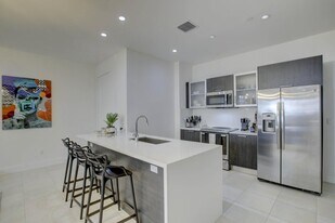 1045 NE 18th Ave in Fort Lauderdale, FL - Building Photo