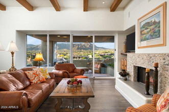9898 E Graythorn Dr in Scottsdale, AZ - Building Photo - Building Photo