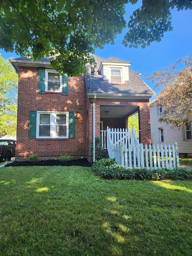 property at 208 Pennsylvania Ave