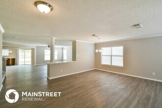 8148 Chestnut Barr Dr in Converse, TX - Building Photo - Building Photo