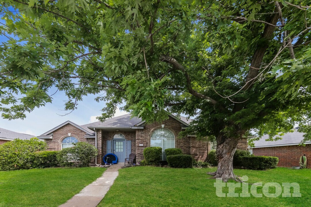 612 W Andersonville Ln, Unit W-3613 in Wylie, TX - Building Photo