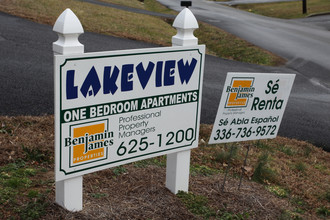 Lakeview Apartments in Asheboro, NC - Building Photo - Building Photo