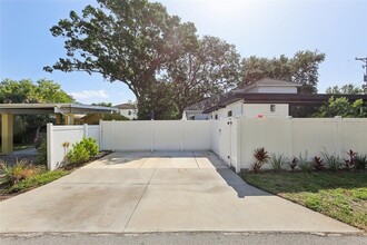 3131 W Fielder St in Tampa, FL - Building Photo - Building Photo