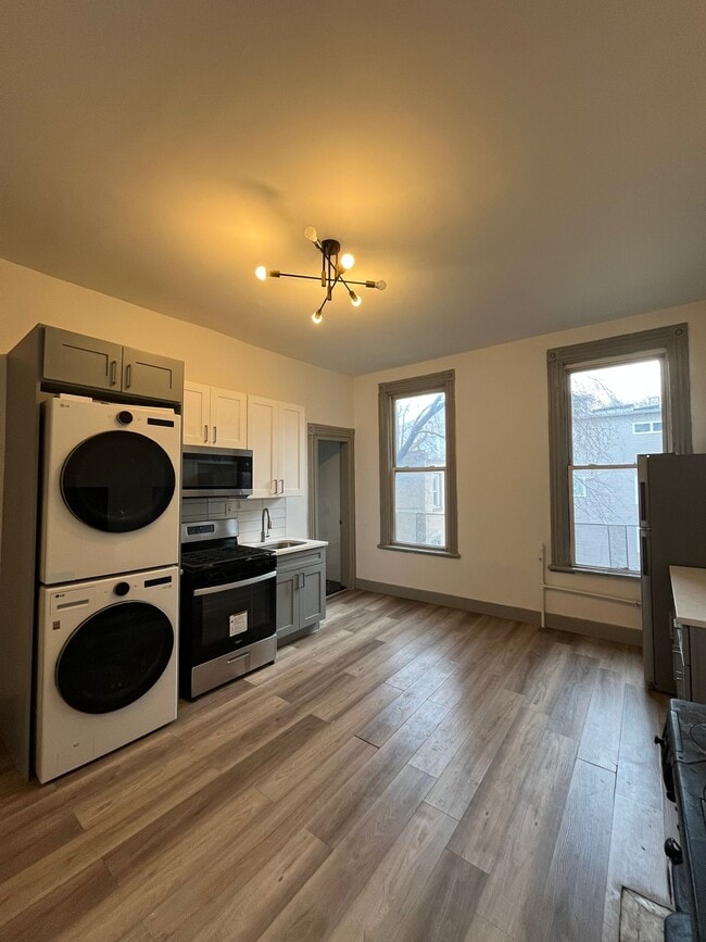 1149 Summit Ave, Unit 4