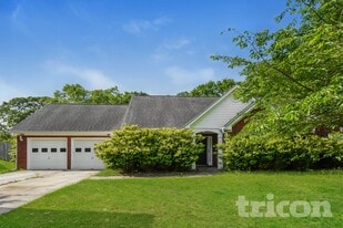 891 Marta Crane Dr in Lawrenceville, GA - Building Photo