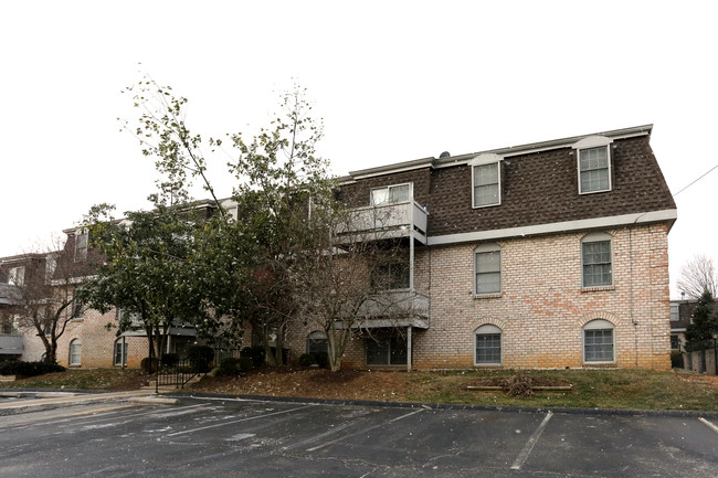 Malabu Terrace Condominiums in Lexington, KY - Building Photo - Building Photo