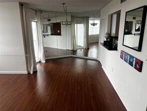 11930 N Bayshore Dr in North Miami, FL - Building Photo - Building Photo