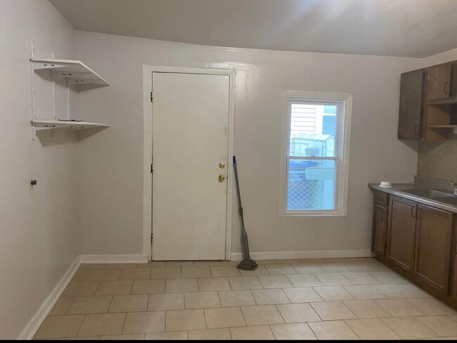 266 7th St, Unit 7th St