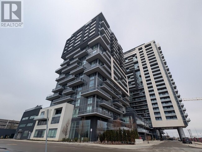2081-2081 Fairview St