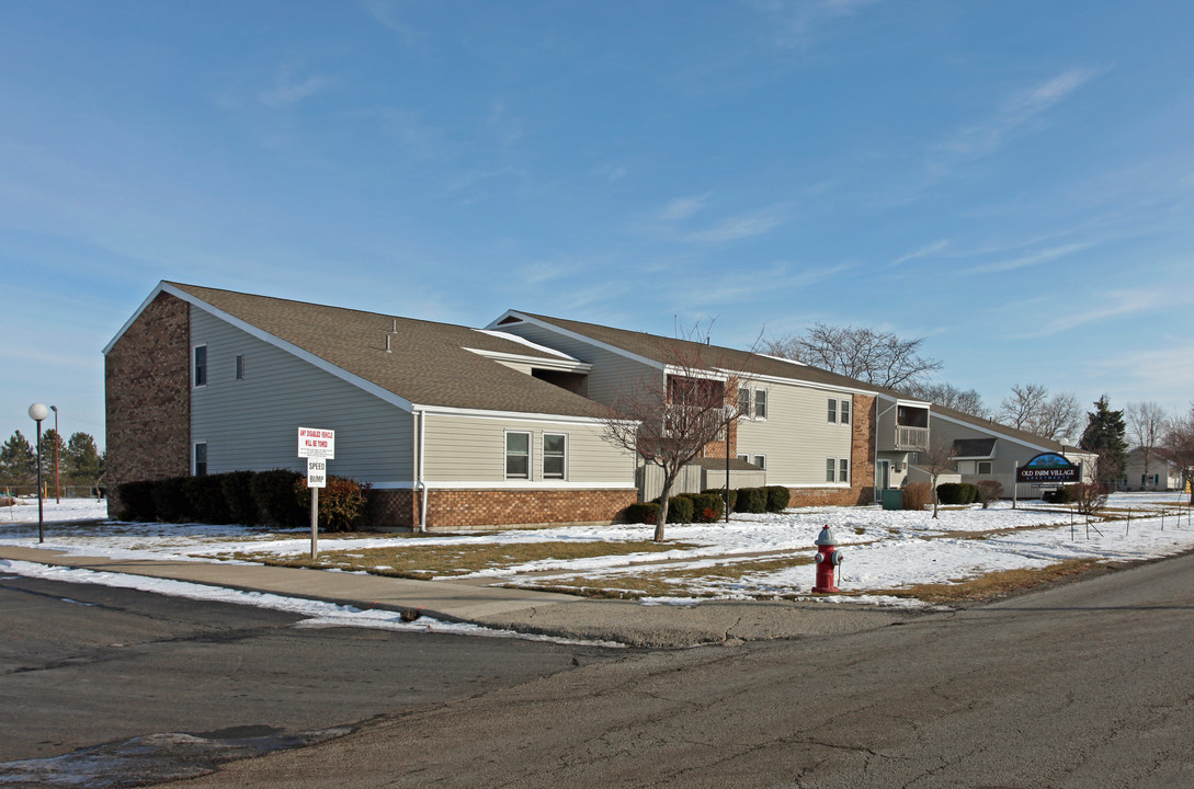 Old Farm Village Apartments in Columbus Grove, OH - Foto de edificio