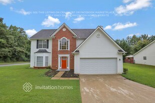 5749 Cove Ln in Lithonia, GA - Building Photo