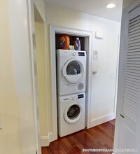 143 L St, Unit 3 in Boston, MA - Building Photo - Building Photo