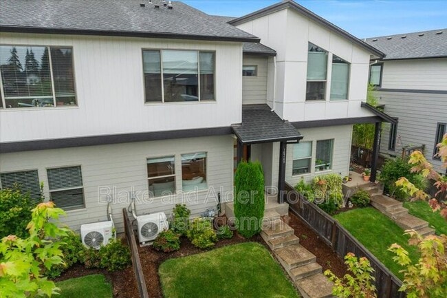 16349 SE Sunshower Pl