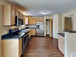 2372 Myrtle Valley Dr in Columbus, OH - Building Photo - Building Photo