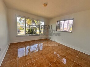 4403 SE 19th Pl in Cape Coral, FL - Building Photo - Building Photo