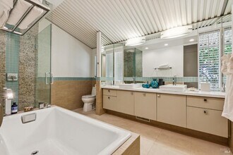 1819 Zinfandel Ln in St Helena, CA - Building Photo - Building Photo