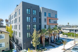 Asante in Los Angeles, CA - Building Photo