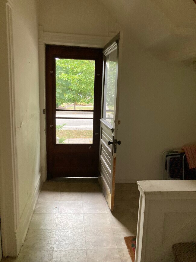 221 W Sibley St in Howell, MI - Building Photo - Building Photo