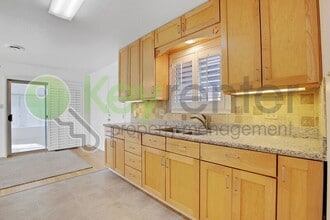 6510 Barkley Way in Sacramento, CA - Building Photo - Building Photo