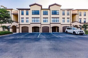 13010 Positano Cir in Naples, FL - Building Photo