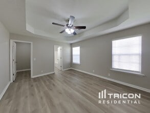 996 Tom Hailey Blvd in La Vergne, TN - Building Photo - Building Photo