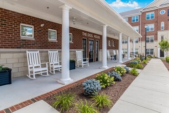 Meadow Branch Luxury Apartments in Winchester, VA - Foto de edificio - Building Photo