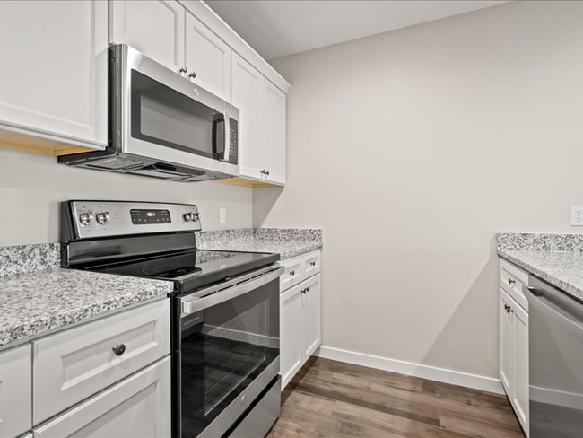 7164 Thunder Vly Dr in Peosta, IA - Building Photo - Building Photo