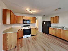 9207 Wandflower Dr in Indianapolis, IN - Building Photo - Building Photo