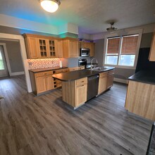 316 Tacoma Ave in Lyle, WA - Building Photo - Building Photo