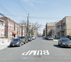 Williams Bridge in Bronx, NY - Foto de edificio - Building Photo