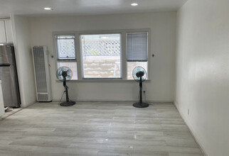 1109 E 1st St in Long Beach, CA - Building Photo - Building Photo