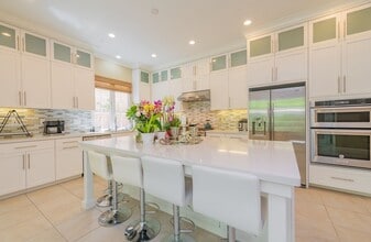 51 Thoroughbred in Irvine, CA - Building Photo - Building Photo