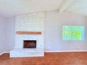 914 Beaver Trail in Austin, TX - Foto de edificio - Building Photo