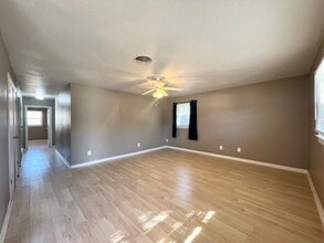 3212 47th St in Lubbock, TX - Building Photo - Building Photo